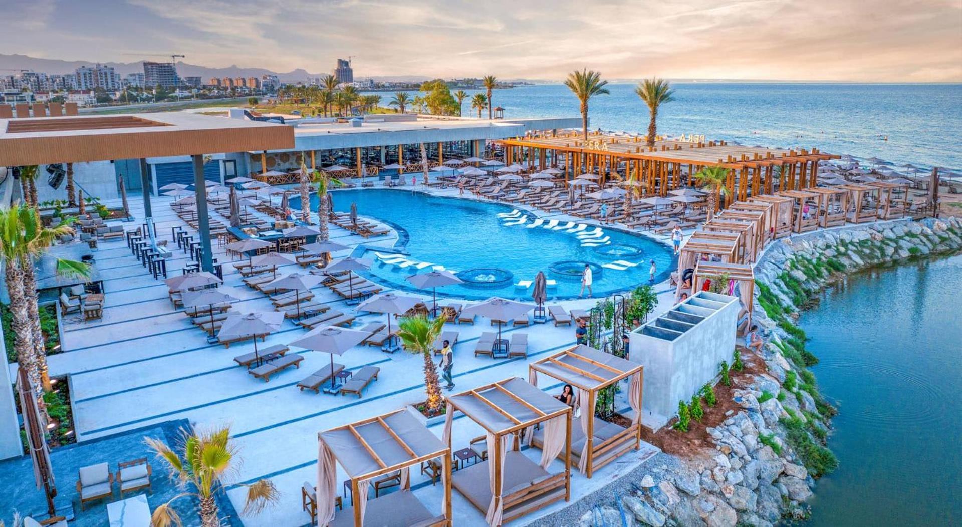 Grand Sapphire Resort & Casino Trikomo Екстериор снимка