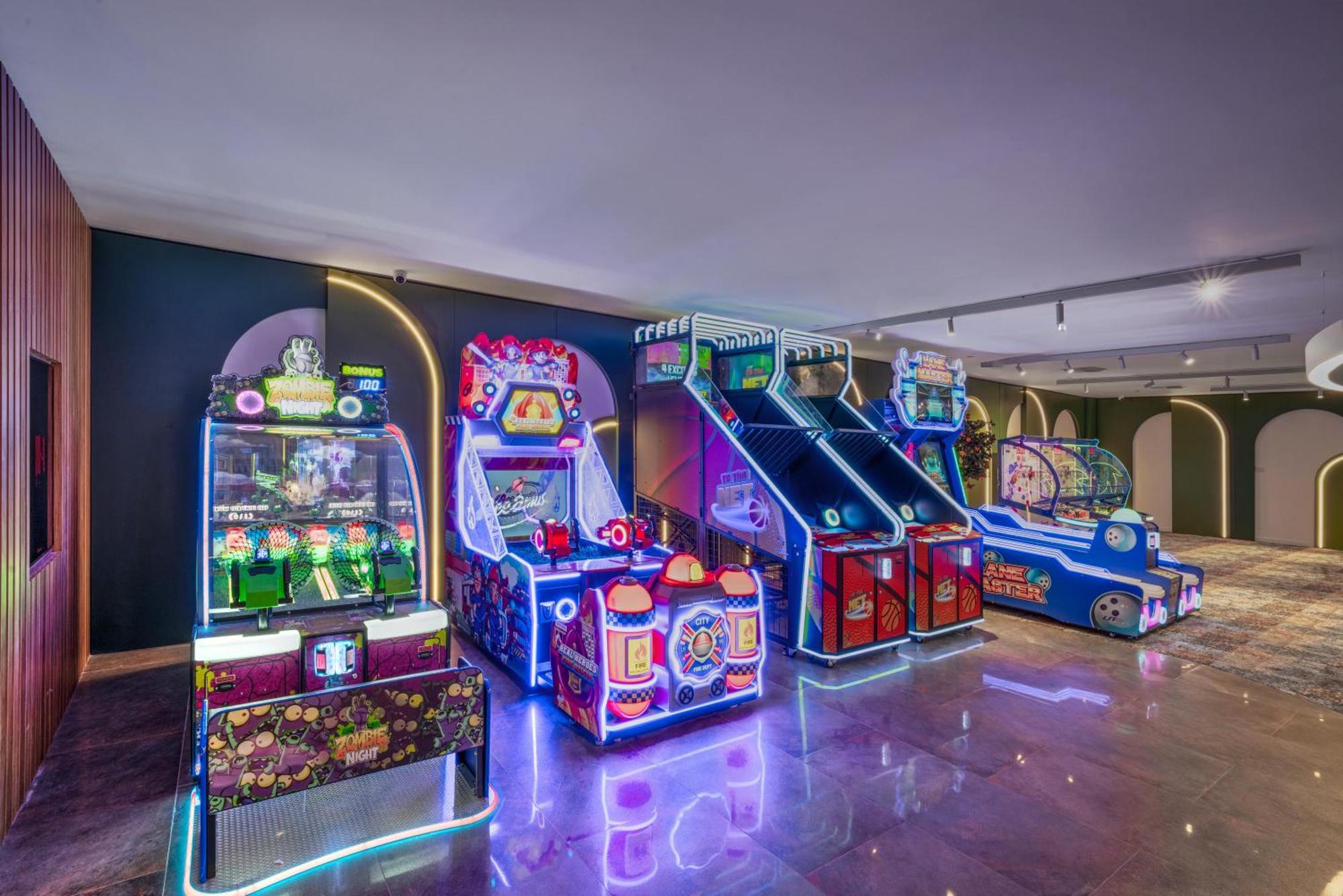 Grand Sapphire Resort & Casino Trikomo Екстериор снимка