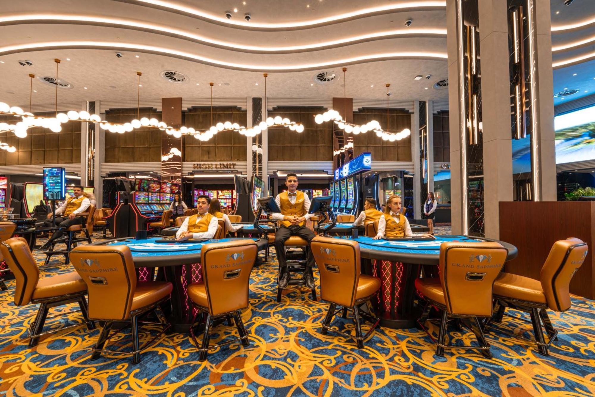 Grand Sapphire Resort & Casino Trikomo Екстериор снимка