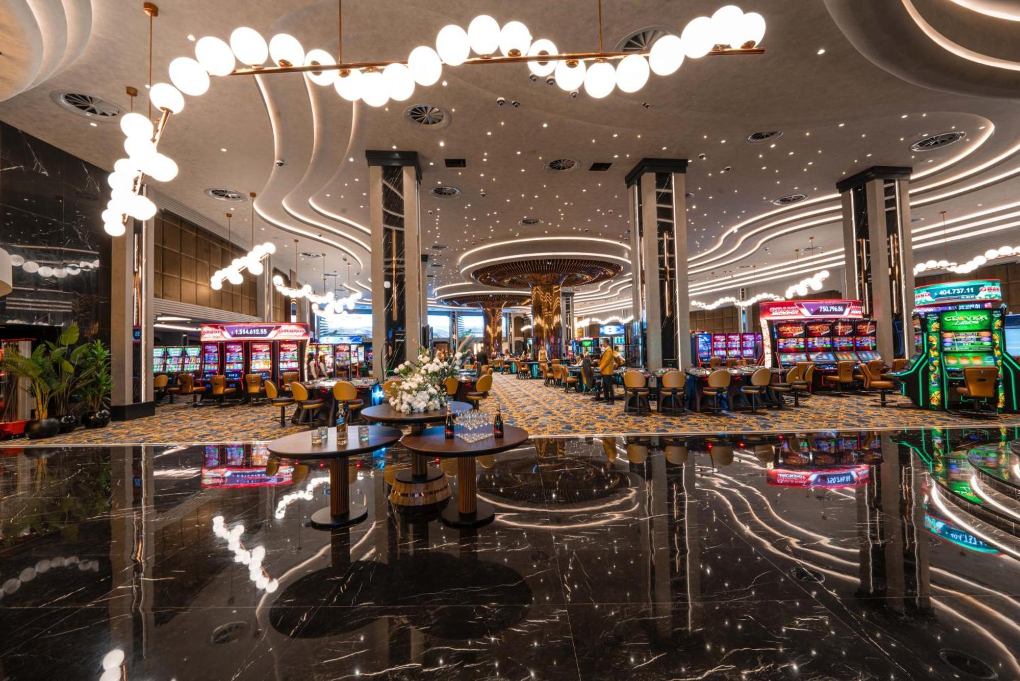 Grand Sapphire Resort & Casino Trikomo Екстериор снимка